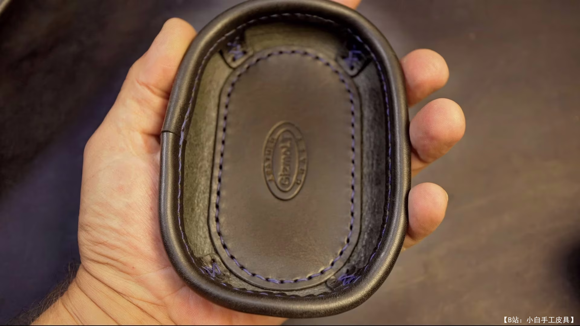 GizmoLT 的皮革托盘的免费版型 - 2