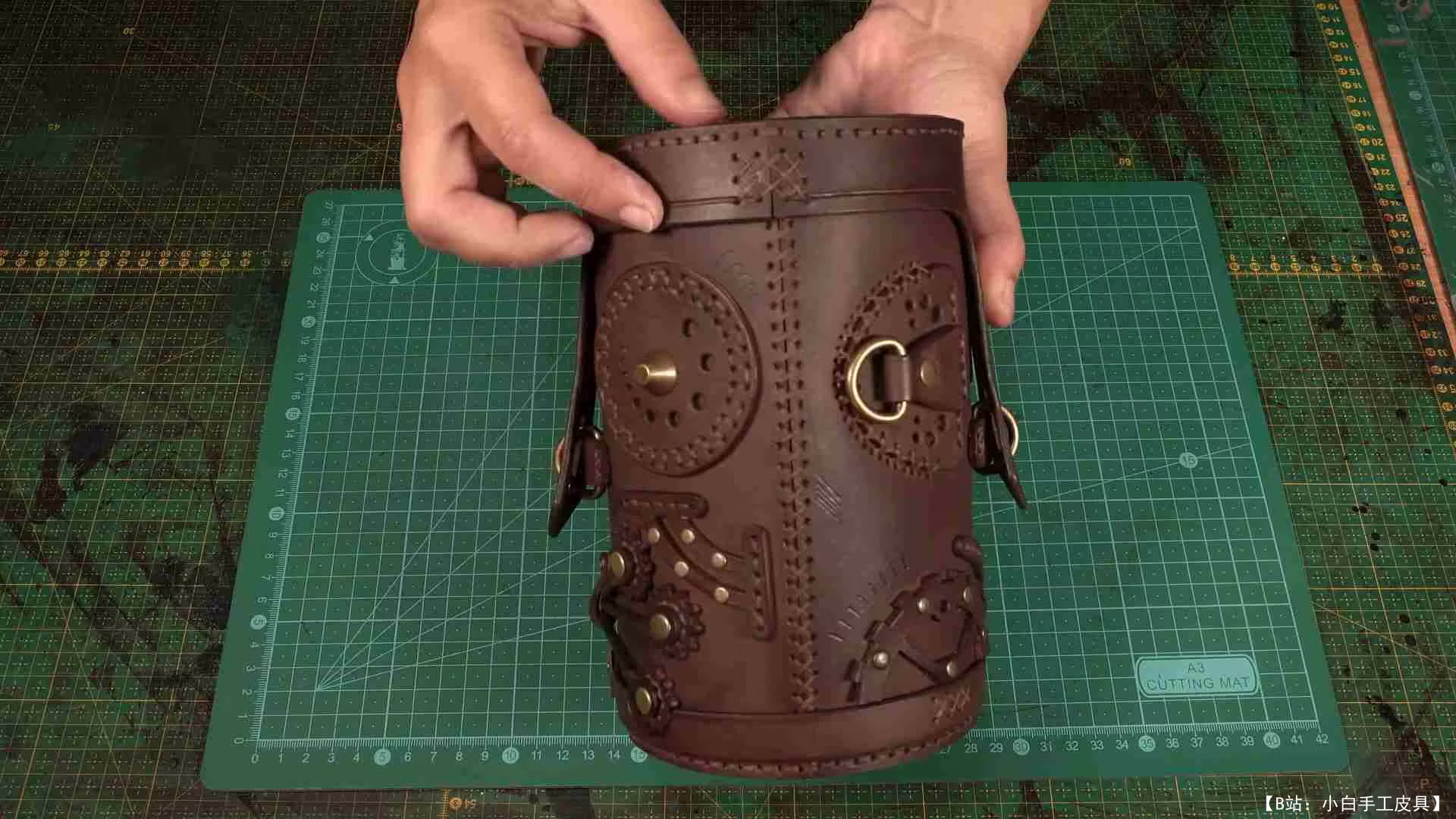 MPR Leatherworks 的免费蒸汽朋克皮革存钱罐版型 - 2